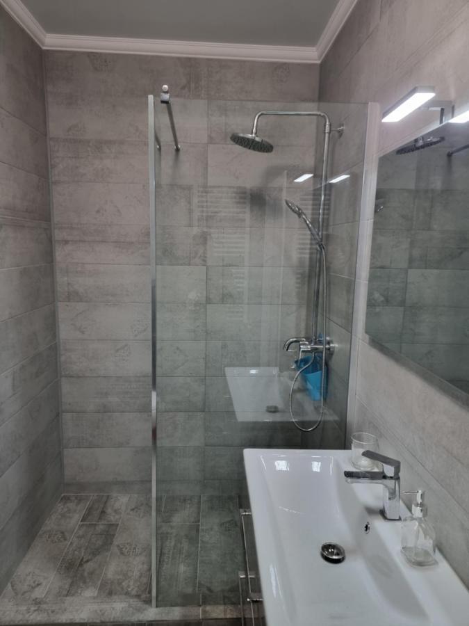 Apartament 2 Camere Eliberarii Constança Exterior foto